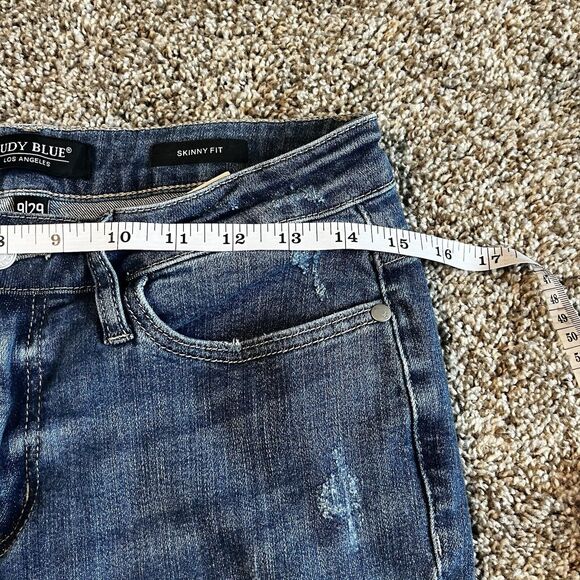 Judy Blue Jeans Womens Size 9 29 Blue JB8821 Skinny distressed Raw hem - Picture 6 of 10